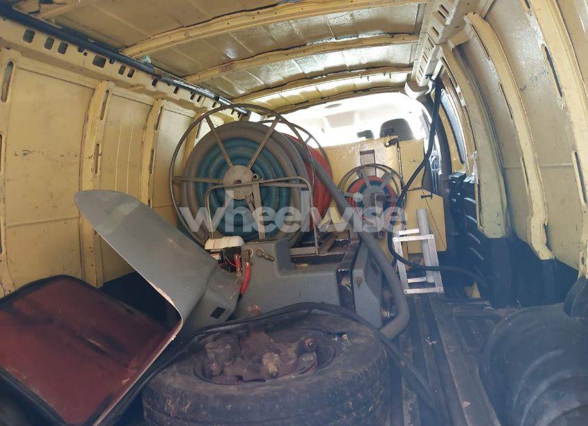 Photo 8 of 2005 Chevrolet Express (VIN 1GCHG39U151209822)