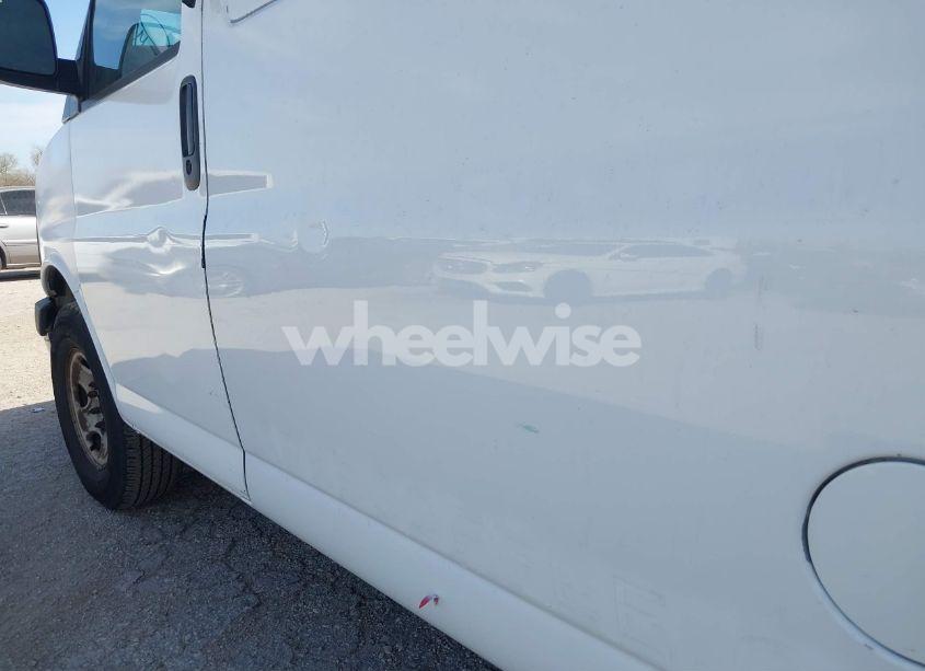 Photo 14 of 2005 Chevrolet Express (VIN 1GCHG39U351178542)