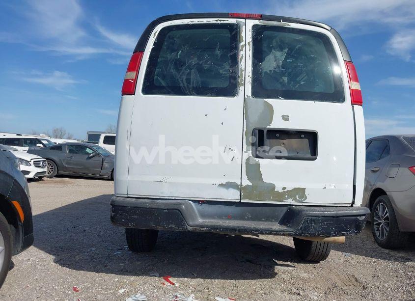 Photo 16 of 2005 Chevrolet Express (VIN 1GCHG39U351178542)