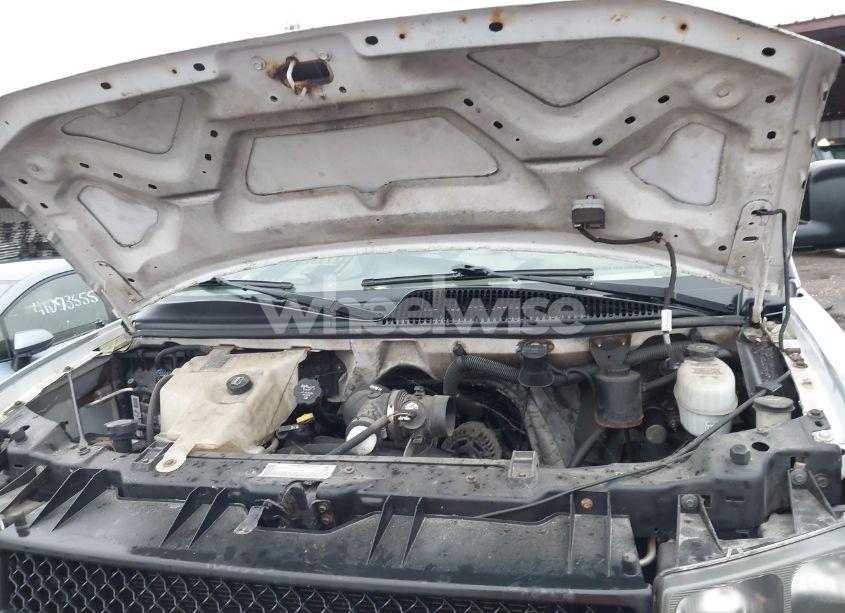 Photo 10 of 2005 Chevrolet Express (VIN 1GCHG39U751166149)