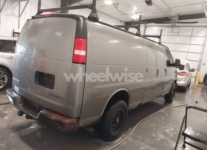 Photo 4 of 2006 Chevrolet Express WORK VAN (VIN 1GCHG39V961238348)