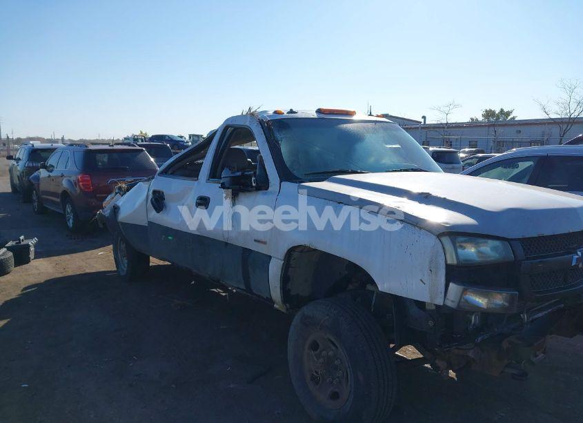 2003 Chevrolet Silverado 2500HD LT (VIN 1GCHK23103F192213) main photo