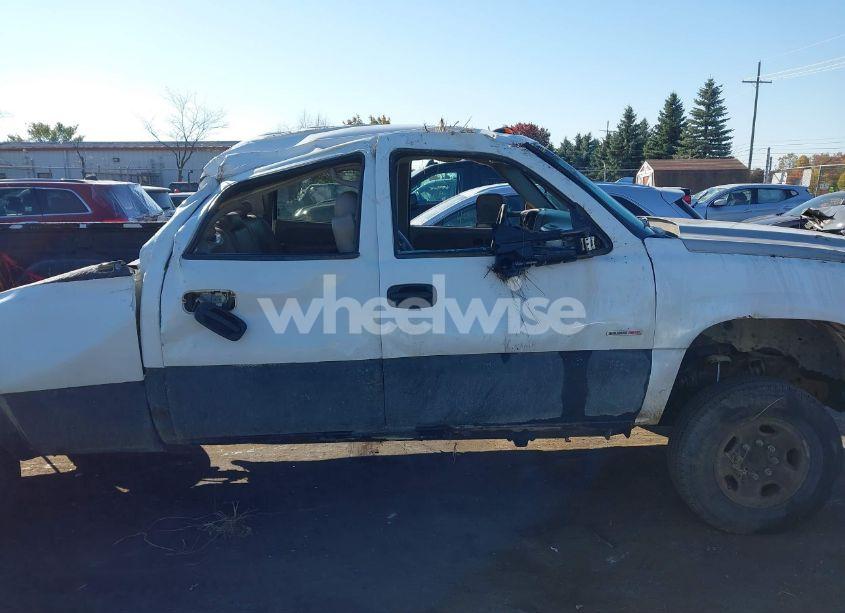 Photo 14 of 2003 Chevrolet Silverado 2500HD LT (VIN 1GCHK23103F192213)