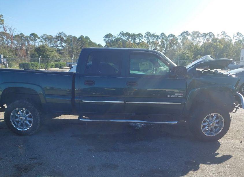 Photo 13 of 2004 Chevrolet Silverado 2500HD LT (VIN 1GCHK23114F129719)