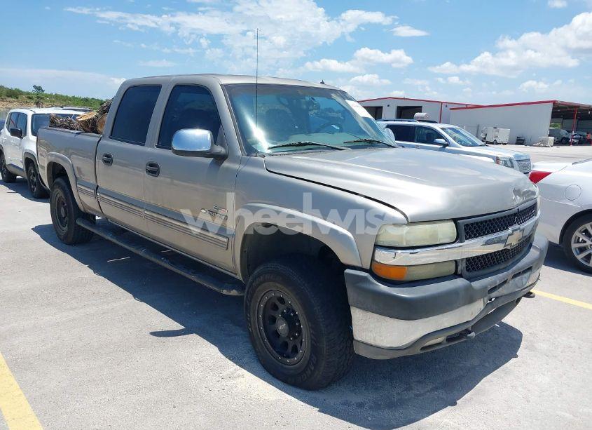 2002 Chevrolet Silverado 2500HD LT (VIN 1GCHK23122F204943) main photo
