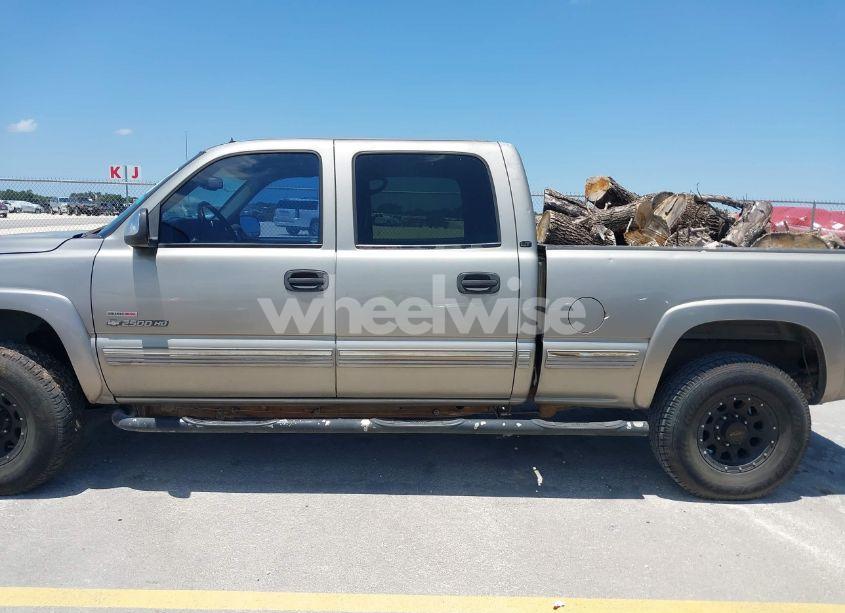 Photo 14 of 2002 Chevrolet Silverado 2500HD LT (VIN 1GCHK23122F204943)