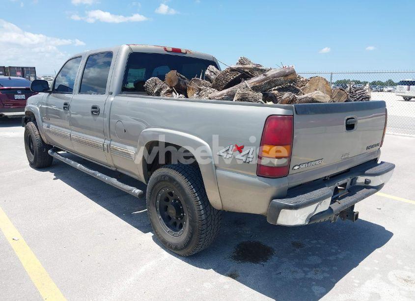 Photo 3 of 2002 Chevrolet Silverado 2500HD LT (VIN 1GCHK23122F204943)