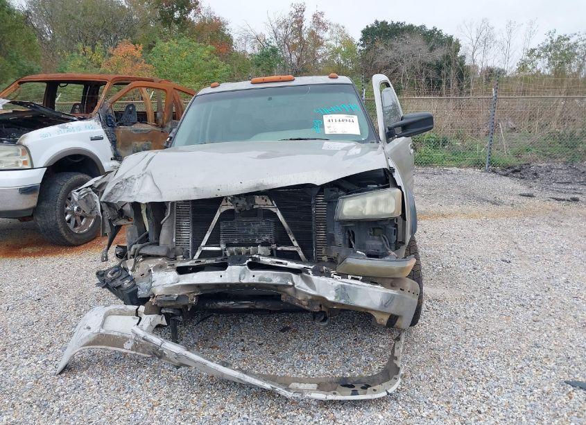 Photo 12 of 2003 Chevrolet Silverado 2500HD (VIN 1GCHK23123F116993)