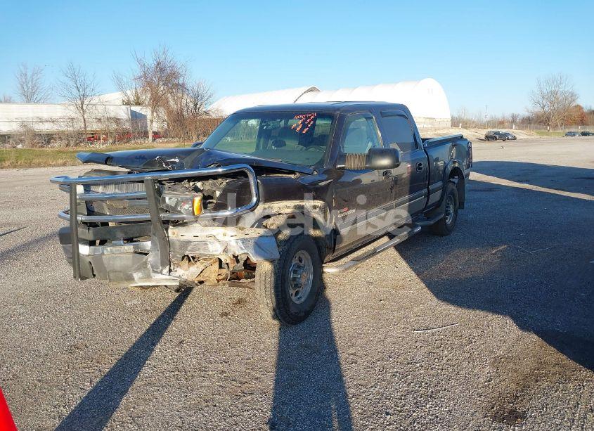 Photo 2 of 2004 Chevrolet Silverado 2500HD LS (VIN 1GCHK23124F102495)