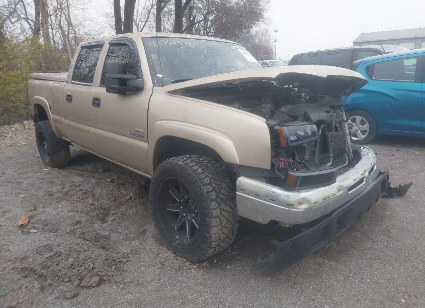 2004 Chevrolet Silverado 2500HD LS (VIN 1GCHK23124F135660) main photo