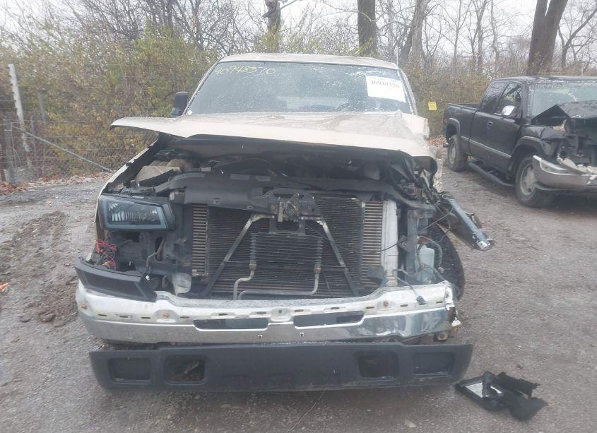 Photo 12 of 2004 Chevrolet Silverado 2500HD LS (VIN 1GCHK23124F135660)