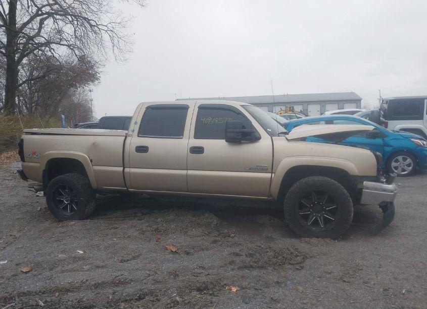 Photo 13 of 2004 Chevrolet Silverado 2500HD LS (VIN 1GCHK23124F135660)