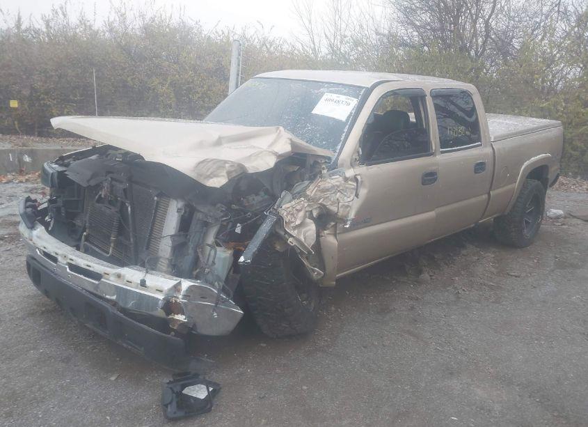 Photo 2 of 2004 Chevrolet Silverado 2500HD LS (VIN 1GCHK23124F135660)