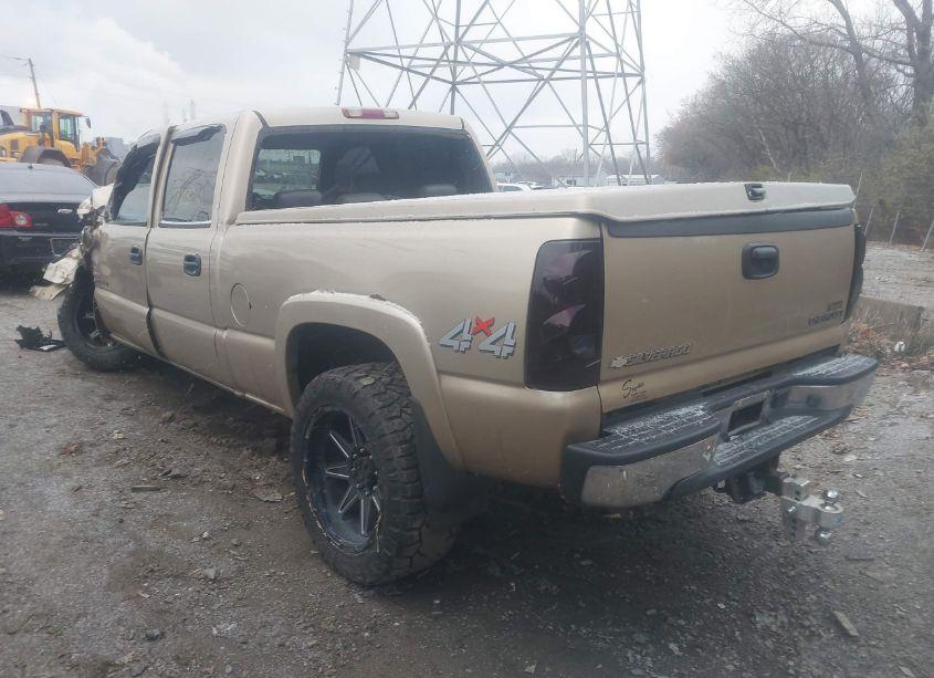 Photo 3 of 2004 Chevrolet Silverado 2500HD LS (VIN 1GCHK23124F135660)