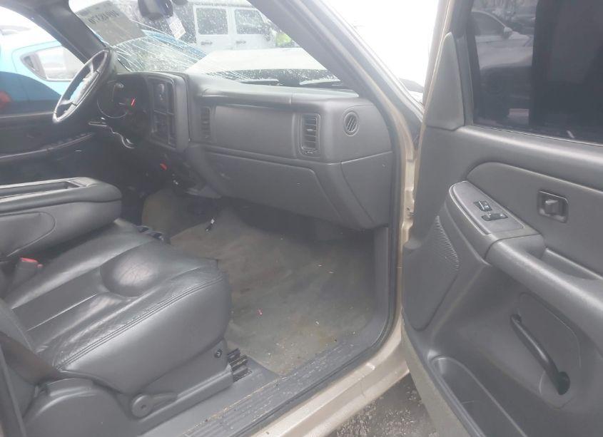 Photo 5 of 2004 Chevrolet Silverado 2500HD LS (VIN 1GCHK23124F135660)