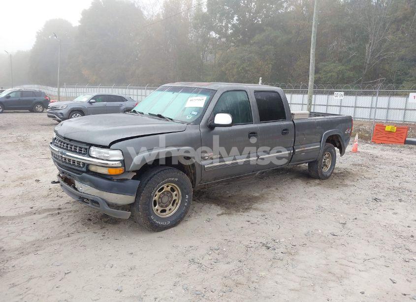 Photo 2 of 2001 Chevrolet Silverado 2500HD LS (VIN 1GCHK23131F114232)