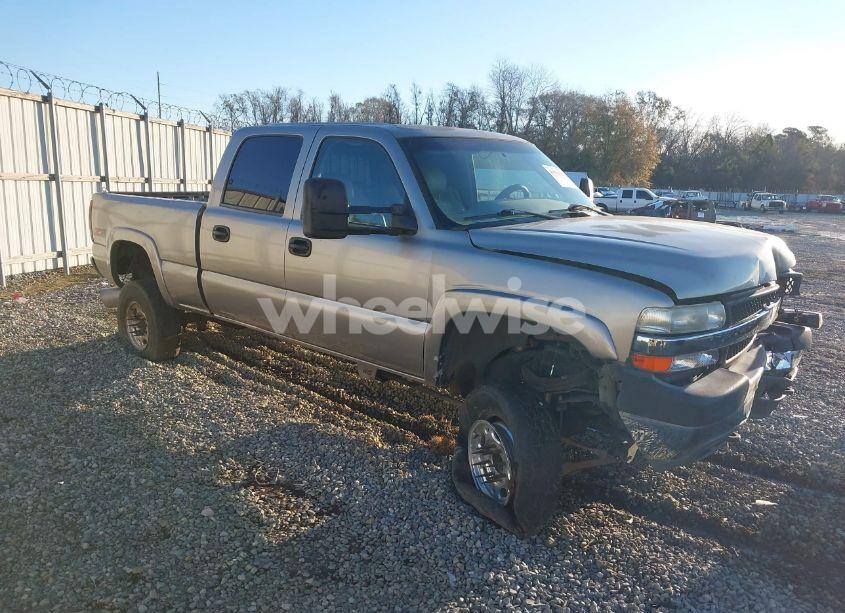 2002 Chevrolet Silverado 2500HD LS (VIN 1GCHK23132F143019) main photo