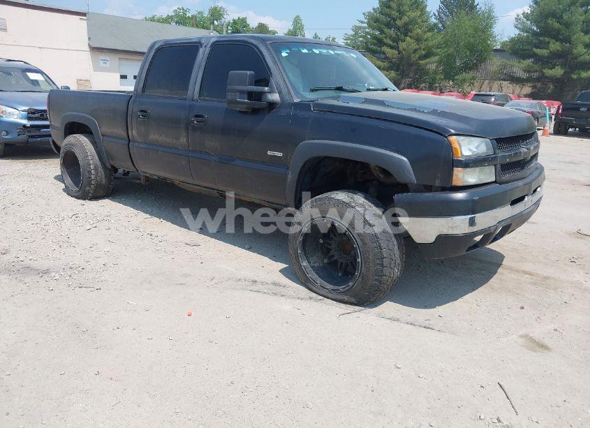 2002 Chevrolet Silverado 2500HD LS (VIN 1GCHK23132F191829) main photo