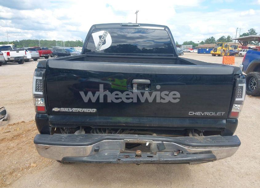 Photo 17 of 2003 Chevrolet Silverado 2500HD LT (VIN 1GCHK23133F158721)