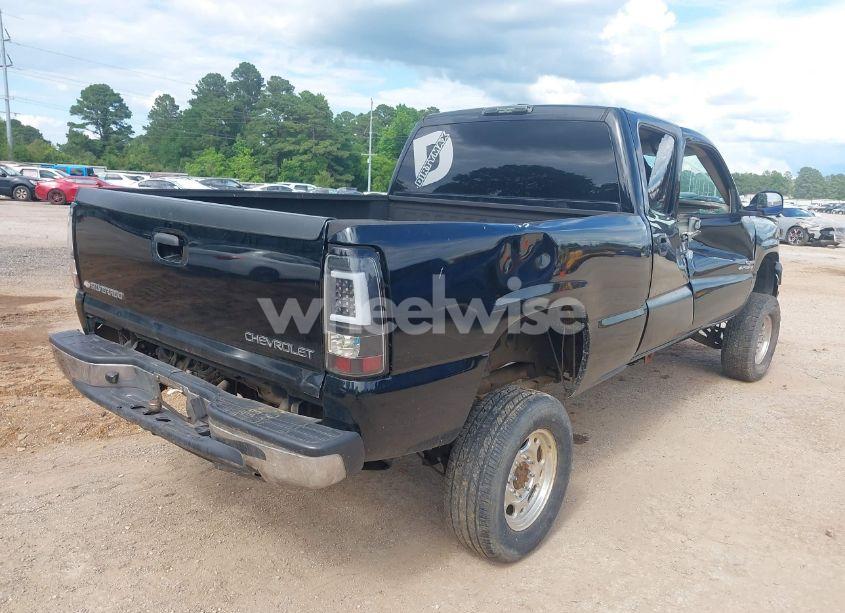 Photo 4 of 2003 Chevrolet Silverado 2500HD LT (VIN 1GCHK23133F158721)