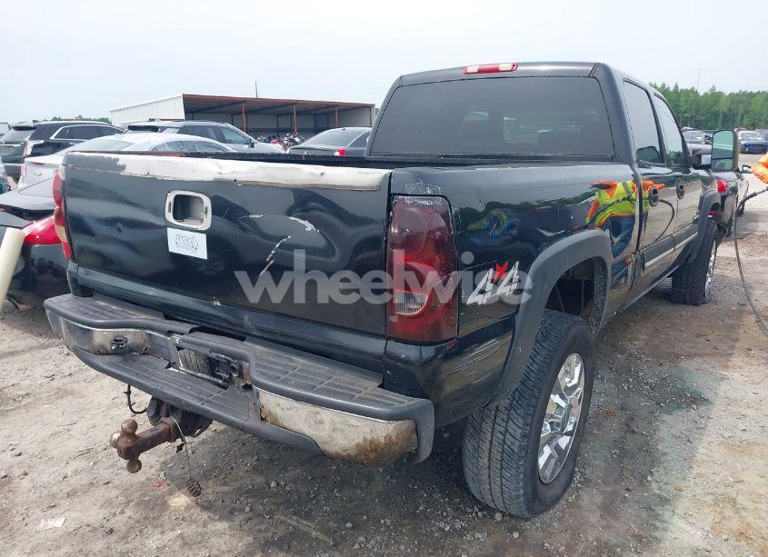 Photo 4 of 2003 Chevrolet Silverado 2500HD LT (VIN 1GCHK23133F207402)