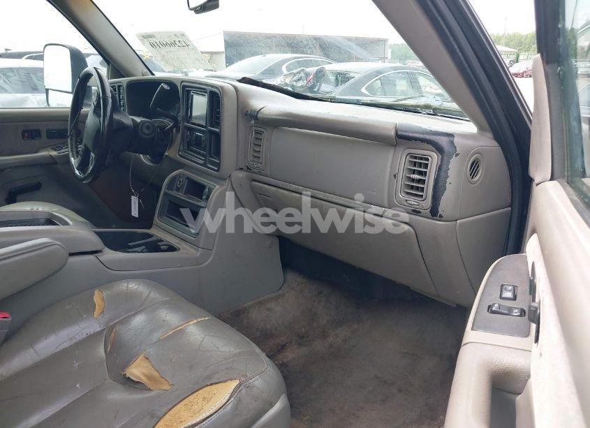 Photo 5 of 2003 Chevrolet Silverado 2500HD LT (VIN 1GCHK23133F207402)