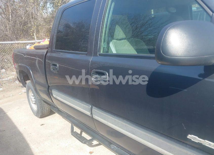 Photo 13 of 2003 Chevrolet Silverado 2500HD LS (VIN 1GCHK23133F217606)