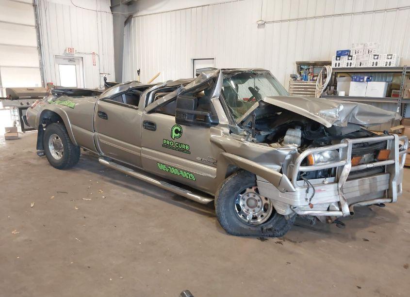 2003 Chevrolet Silverado 2500HD LS (VIN 1GCHK23143F106692) main photo
