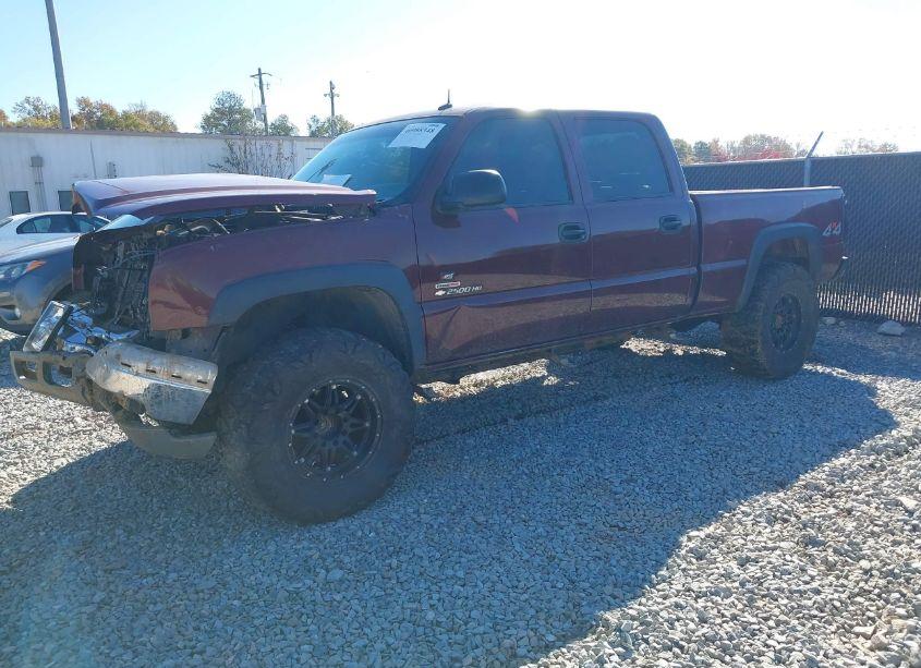 Photo 2 of 2003 Chevrolet Silverado 2500HD LT (VIN 1GCHK23143F122889)