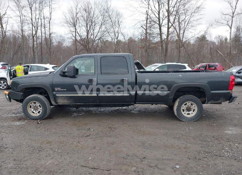 Photo 14 of 2003 Chevrolet Silverado 2500HD LT (VIN 1GCHK23143F129826)