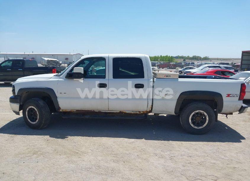 Photo 15 of 2002 Chevrolet Silverado 2500HD LS (VIN 1GCHK23152F158881)