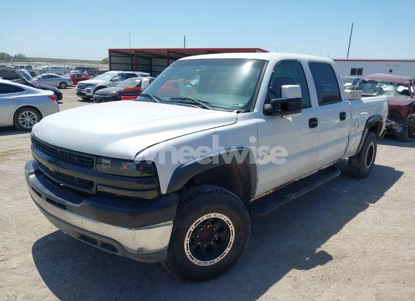 Photo 2 of 2002 Chevrolet Silverado 2500HD LS (VIN 1GCHK23152F158881)