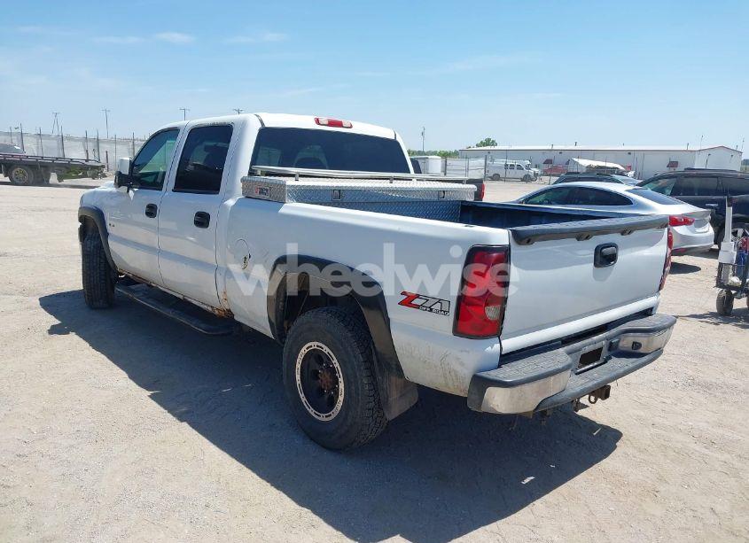Photo 3 of 2002 Chevrolet Silverado 2500HD LS (VIN 1GCHK23152F158881)