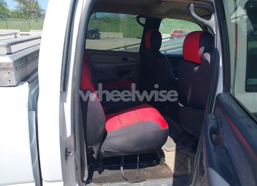 Photo 8 of 2002 Chevrolet Silverado 2500HD LS (VIN 1GCHK23152F158881)