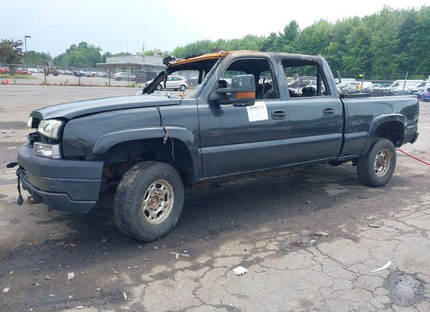 Photo 2 of 2003 Chevrolet Silverado 2500HD LS (VIN 1GCHK23153F115949)