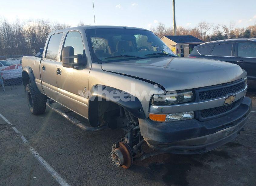 2002 Chevrolet Silverado 2500HD LS (VIN 1GCHK23172F203688) main photo