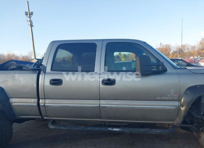 Photo 14 of 2002 Chevrolet Silverado 2500HD LS (VIN 1GCHK23172F203688)