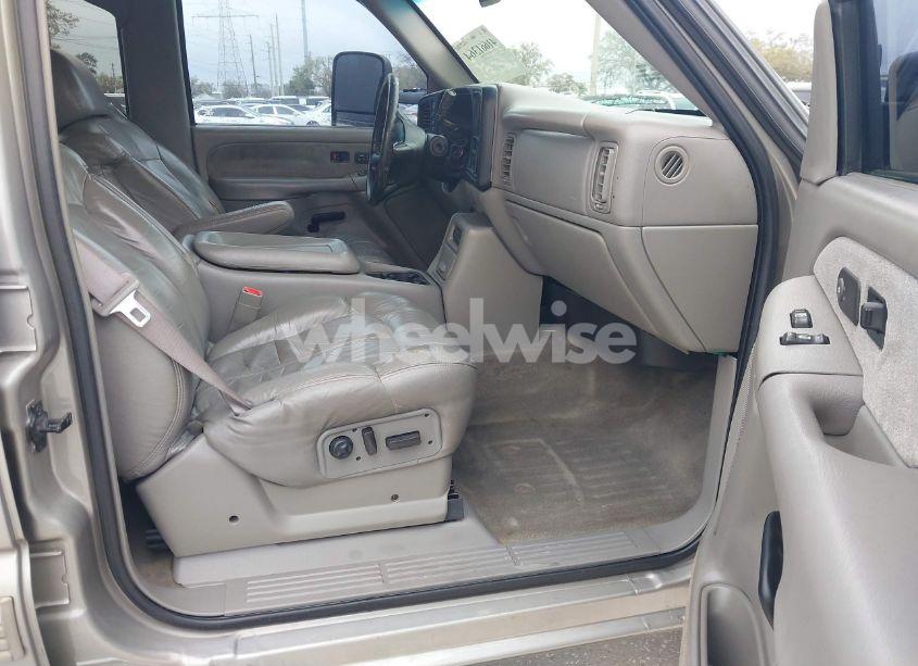 Photo 5 of 2002 Chevrolet Silverado 2500HD LT (VIN 1GCHK23172F214433)