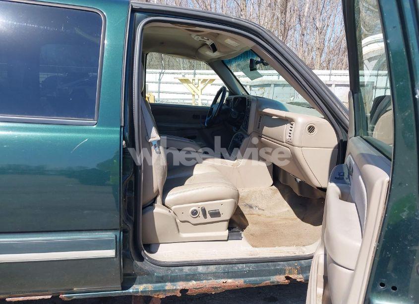 Photo 5 of 2003 Chevrolet Silverado 2500HD LT (VIN 1GCHK23173F123681)