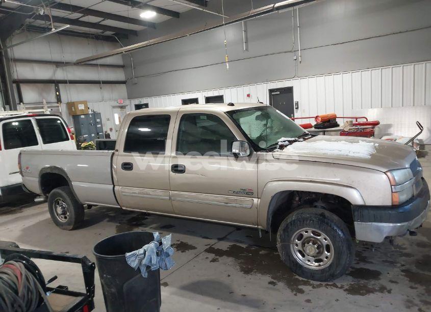 Photo 14 of 2004 Chevrolet Silverado 2500HD LT (VIN 1GCHK23174F168833)
