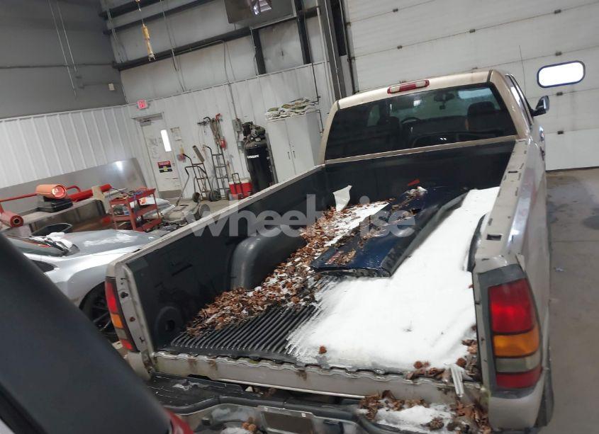 Photo 17 of 2004 Chevrolet Silverado 2500HD LT (VIN 1GCHK23174F168833)