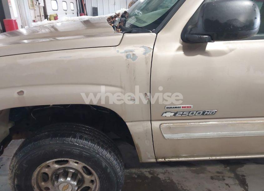 Photo 18 of 2004 Chevrolet Silverado 2500HD LT (VIN 1GCHK23174F168833)