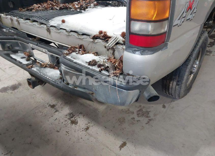 Photo 20 of 2004 Chevrolet Silverado 2500HD LT (VIN 1GCHK23174F168833)