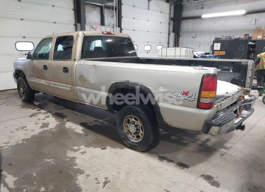 Photo 3 of 2004 Chevrolet Silverado 2500HD LT (VIN 1GCHK23174F168833)