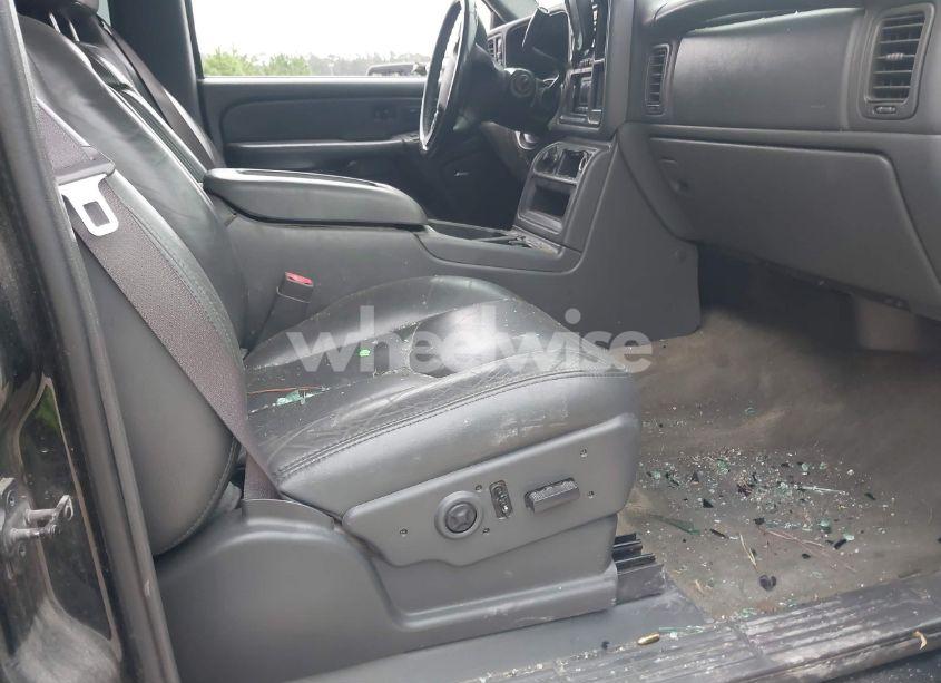 Photo 5 of 2004 Chevrolet Silverado 2500HD LT (VIN 1GCHK23184F150373)