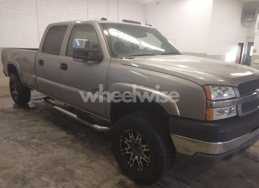 2003 Chevrolet Silverado 2500HD LS (VIN 1GCHK23193F121110) main photo