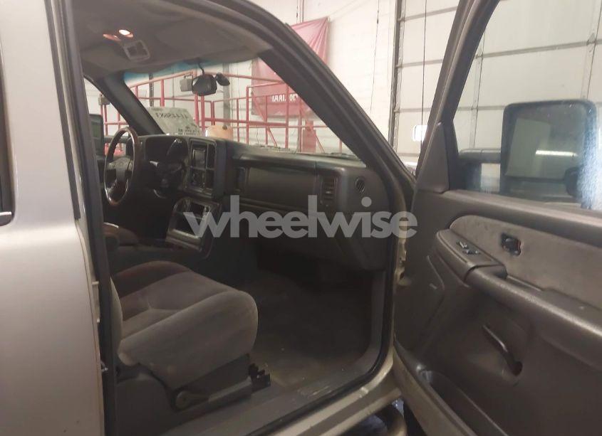 Photo 5 of 2003 Chevrolet Silverado 2500HD LS (VIN 1GCHK23193F121110)