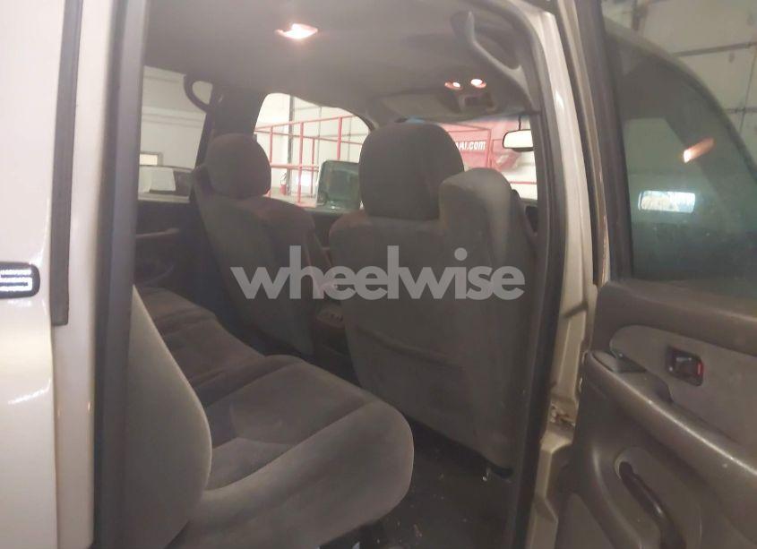 Photo 8 of 2003 Chevrolet Silverado 2500HD LS (VIN 1GCHK23193F121110)