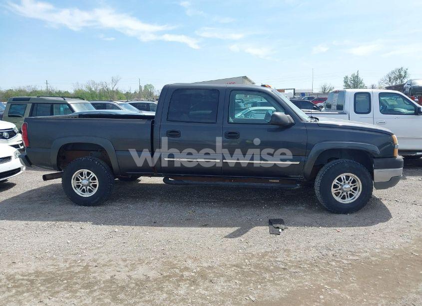 Photo 13 of 2004 Chevrolet Silverado 2500HD LT (VIN 1GCHK23204F221915)