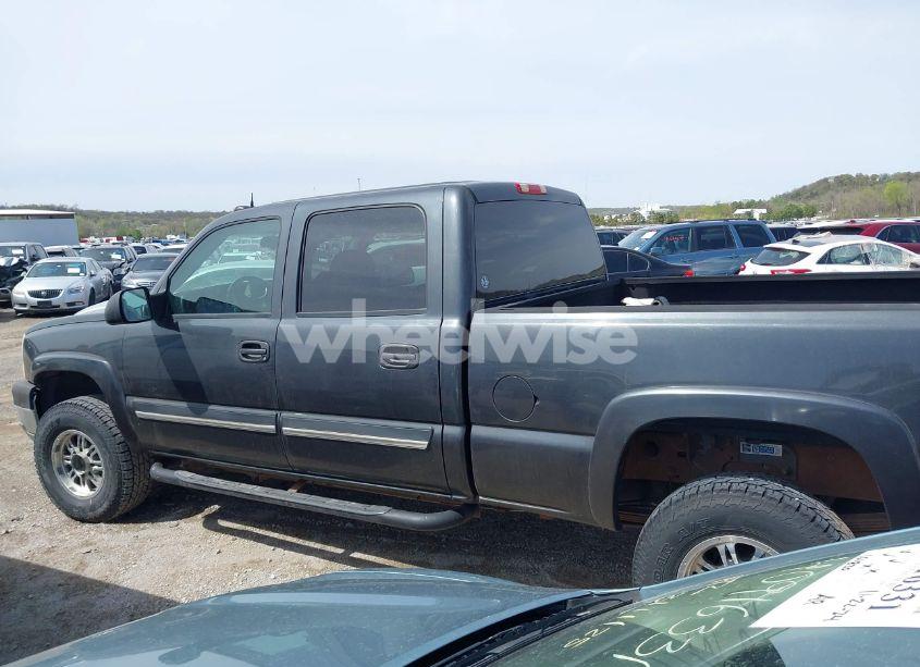 Photo 14 of 2004 Chevrolet Silverado 2500HD LT (VIN 1GCHK23204F221915)